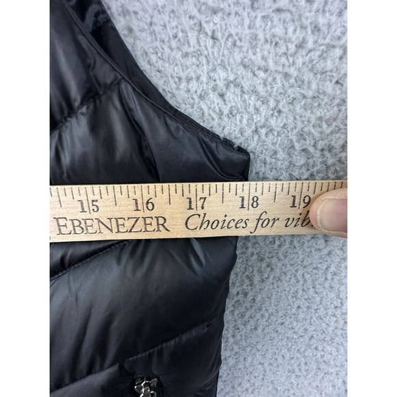 Patagonia Prow Down Puffer Vest Women Small Black Off Center Full Zip Moto Style - Picture 8 of 10